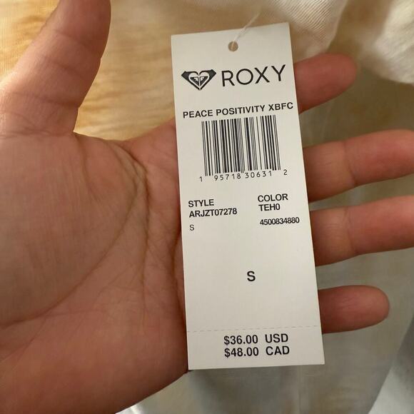 Roxy Juniors Spiral Tie Dye Tee Graphic Tee, Peace and Positivity Shirt, S/P - Picture 7 of 7